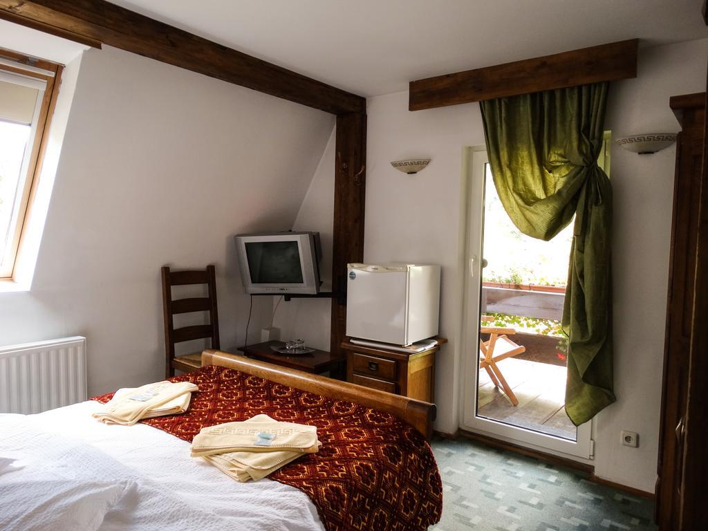 Pensiunea Casa Noastra Arieşeni Exteriör bild
